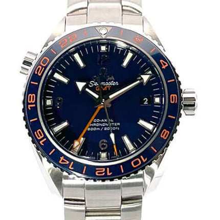 Omega Seamaster Planet Ocean 600M Co-Axial GMT Uhr mit Edelstahlarmband und schwarzem Zifferblatt.