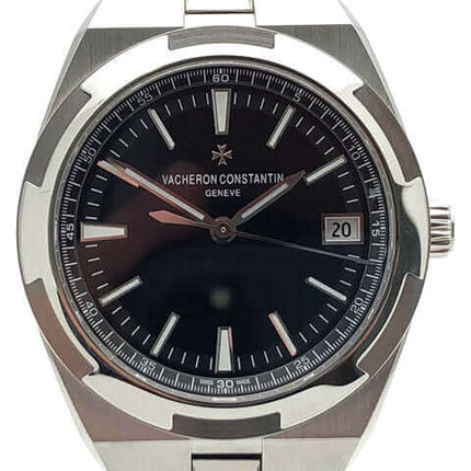 Vacheron Constantin Overseas Uhr mit schwarzem Zifferblatt und silbernem Armband