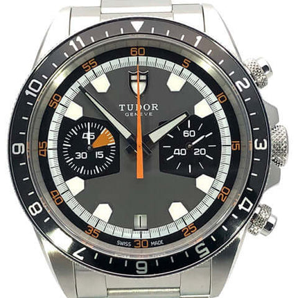 Tudor Heritage Armbanduhr mit schwarzem Zifferblatt und silbernem Armband, klassische Uhr im Tudor-Design