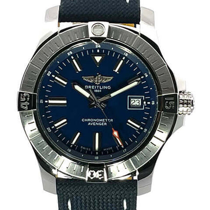 Breitling Avenger Automatic 43 Herrenuhr mit blauem Zifferblatt und schwarzem Armband anzusehen