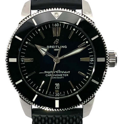 Breitling Superocean Héritage II B20 Automatic 44 Edelstahluhr, schwarzes Zifferblatt, schwarzes Armband.
