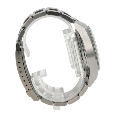 Seitenansicht der Zenith Chronomaster Revival El Primero A3817 03.A384.400/3817.M3817 mit Edelstahlband und Gehäuse.