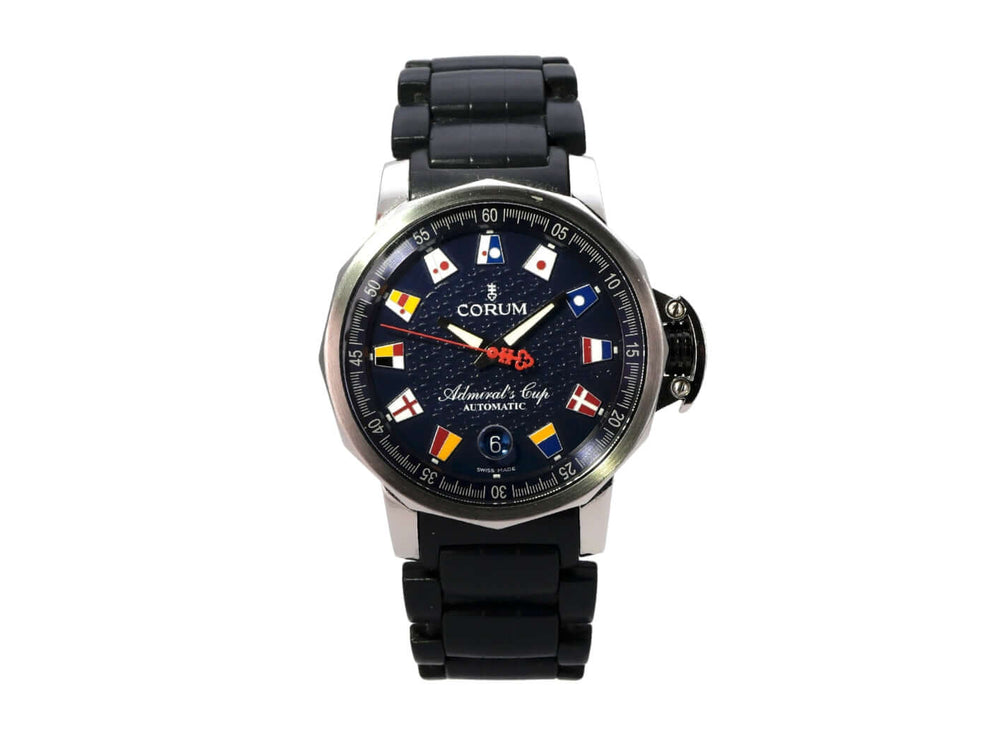 Corum Admiral's Cup Trophy 41 082.833.20 mit schwarzem Kautschukband und blauem Zifferblatt.