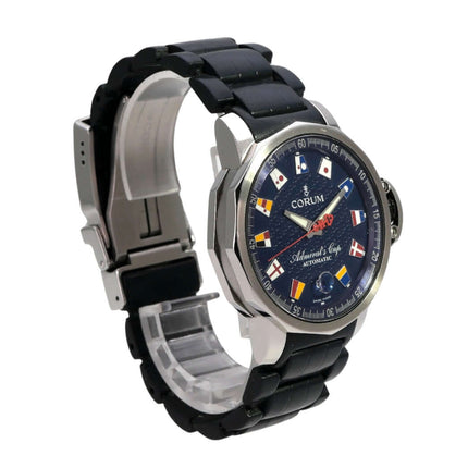 Corum Admiral's Cup Trophy 41 082.833.20 Uhr mit blauem Zifferblatt und Kautschukband.
