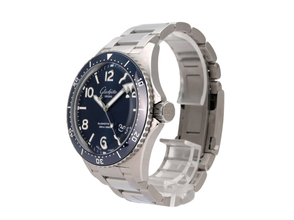 Glashütte SeaQ Panoramadatum 1-36-13-02-81-70 auf poliertem Edelstahlband mit blauem Zifferblatt und keramischer Lünette