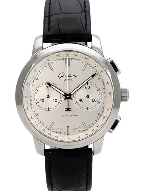 Glashütte Original Senator Chronograph XL 1-39-34-21-42-04 mit silberfarbenem Zifferblatt und schwarzem Lederband