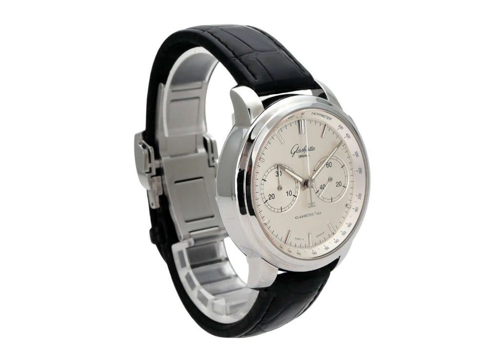 Glashütte Original Senator Chronograph XL 1-39-34-21-42-04 mit schwarzem Lederband und silberfarbener Zifferblatt.