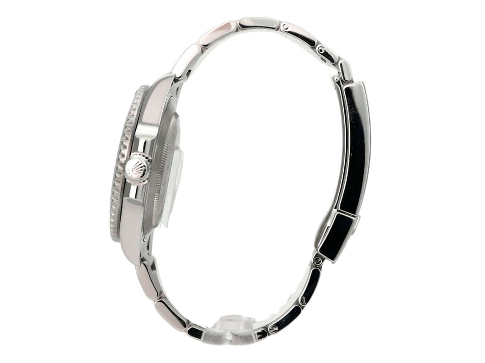 Rolex Submariner No Date 114060 Edelstahl-Gehäuse und Oyster-Edelstahlband seitliche Ansicht.