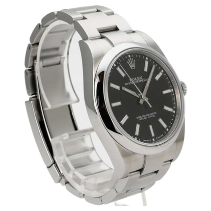 Rolex Oyster Perpetual 39 Schwarz 114300 mit schwarzem Zifferblatt, Edelstahlband und poliertem Gehäuse