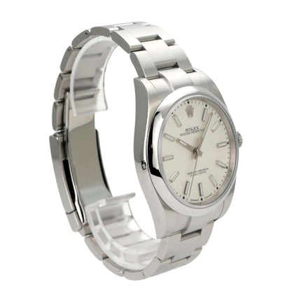 Rolex Oyster Perpetual 39 Ref. 114300 Weiß in Edelstahl mit weißem Zifferblatt und automatischem Uhrwerk.