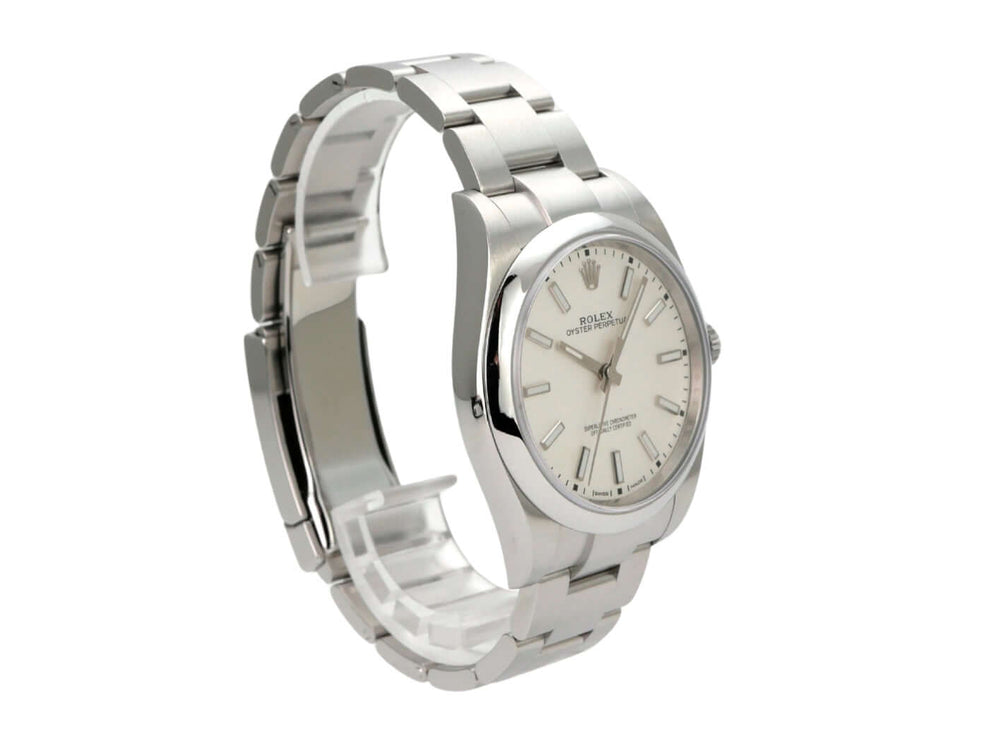 Rolex Oyster Perpetual 39 Ref. 114300 Weiß in Edelstahl mit weißem Zifferblatt und automatischem Uhrwerk.