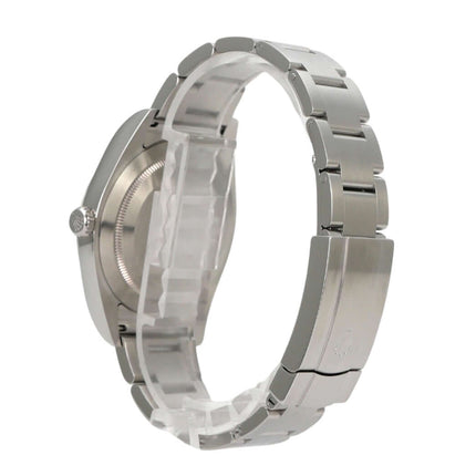 Seitenansicht der Rolex Oyster Perpetual 39 Ref. 114300 Weiß mit Edelstahlband und Automatikwerk.