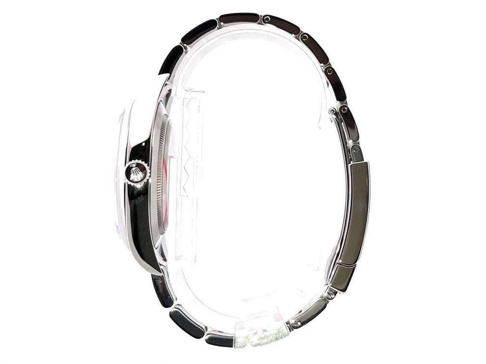 Seitenansicht der Rolex Oyster Perpetual 39 mm Ref. 114300 Edelstahlarmband, poliert und satiniert, Automatik, gebrauchter Zustand, Jahr 2019.