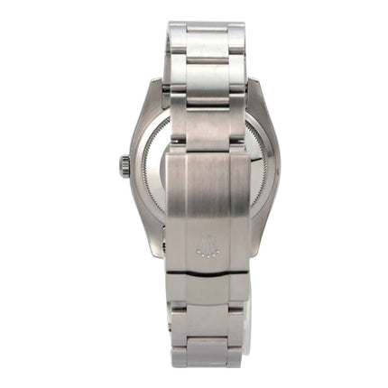Seitenansicht der Rolex Oyster Perpetual 36 116000 Schwarz mit Edelstahl Armband und Faltschließe.