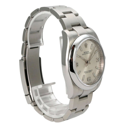 Rolex Oyster Perpetual 36 116000 Silber - Automatik Uhr mit silberfarbenem Zifferblatt und Edelstahlarmband.