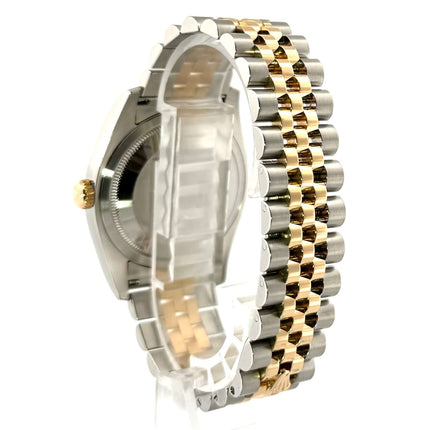 Rückseite der Rolex Datejust 36 Ref. 116233 mit Jubilé-Band in Edelstahl und 18 kt Gelbgold, poliert und satiniert