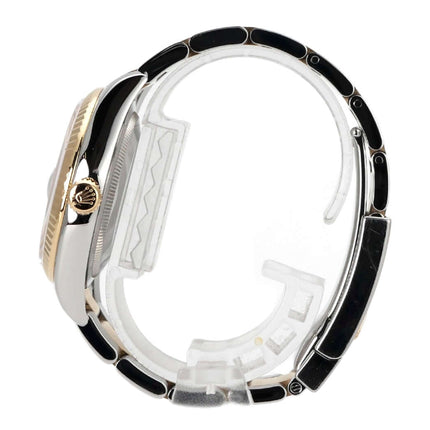 Rolex Datejust 36 Edelstahl Gelbgold Ref. 116233 seitliche Ansicht, Oysterband, Stahlfarbenes Zifferblatt, römische Zahlen.