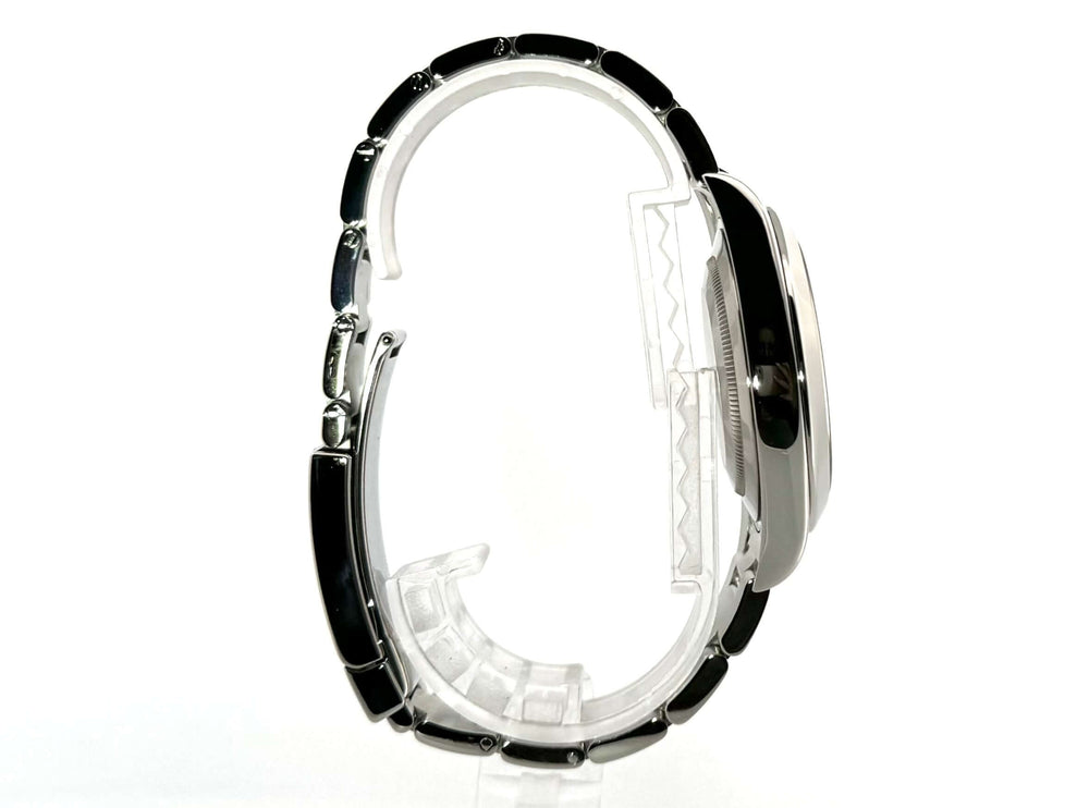 Rolex Datejust II 41 mm Edelstahl Ref. 116300, Seitenansicht des Gehäuses und Armbands, poliert und satiniert.