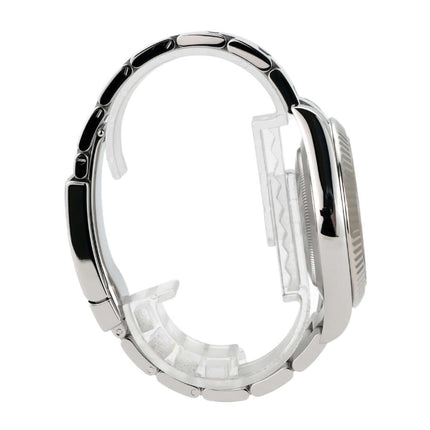 Seitenansicht der Rolex Datejust II 41 Edelstahl Weißgold 116334 mit poliertem Edelstahlband und Faltschließe.