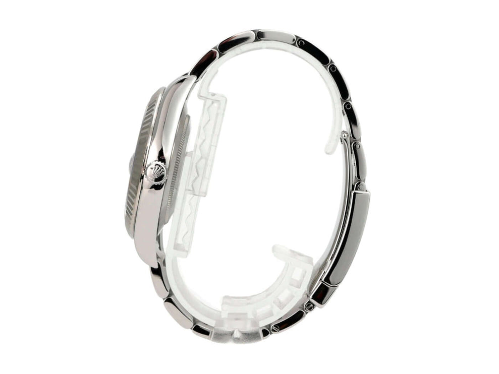 Rolex Datejust II 116334 Schwarz Römisch seitliche Ansicht des Gehäuses und Armbands aus Edelstahl und Weißgold.