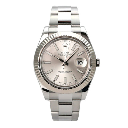Rolex Datejust II Edelstahl Weißgold 116334 Silber mit silbernem Zifferblatt und Oyster-Armband.