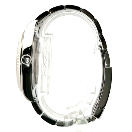 Seitenansicht des Rolex Oyster Perpetual Datejust II 41 Edelstahl/Weißgold 116334, poliertes und satiniertes Edelstahlgehäuse, 41 mm Gehäusedurchmesser