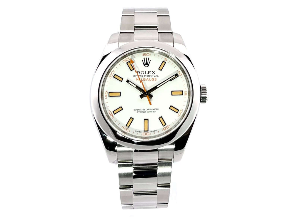 Rolex Milgauss 116400 mit weißem Zifferblatt, Edelstahlgehäuse und poliertem Oyster-Armband.