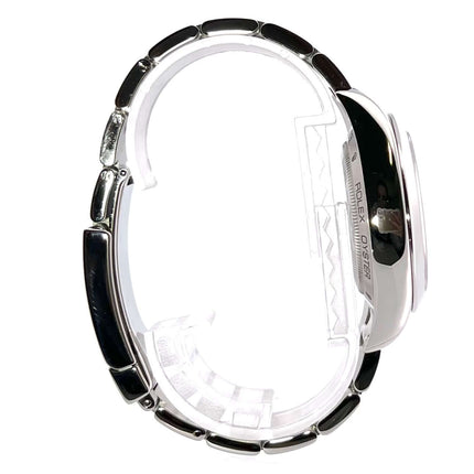 Seitenansicht der Rolex Milgauss 116400 mit poliertem und satiniertem Edelstahlgehäuse und -armband, Ref. 116400, Jahr 2008