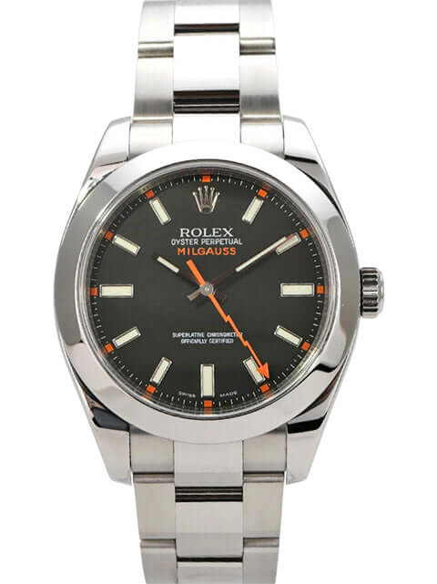 Rolex Milgauss 116400 Schwarz mit schwarzem Zifferblatt und orangefarbenen Indizes, Edelstahlgehäuse, poliertes Armband.