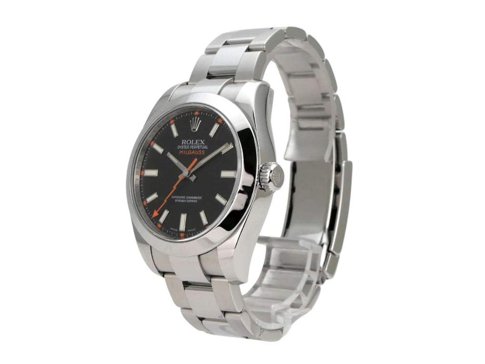 Rolex Milgauss 116400 Schwarz Edelstahl Armband und schwarzes Zifferblatt mit orangefarbenen Indexen.
