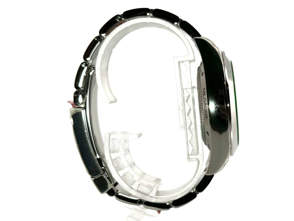 Rolex Oyster Perpetual Milgauss 116400GV Seitenansicht Edelstahl Armband und Gehäuse poliert, 40 mm Durchmesser, 13,2 mm Höhe
