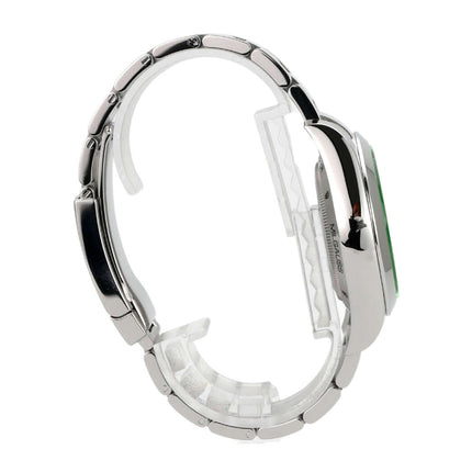 Seitenansicht der Rolex Oyster Perpetual Milgauss 116400GV mit poliertem Edelstahlarmband und glattem Gehäuse.