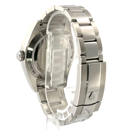 Rückseite der Rolex Oyster Perpetual Milgauss 116400GV Edelstahlarmband in Nahaufnahme