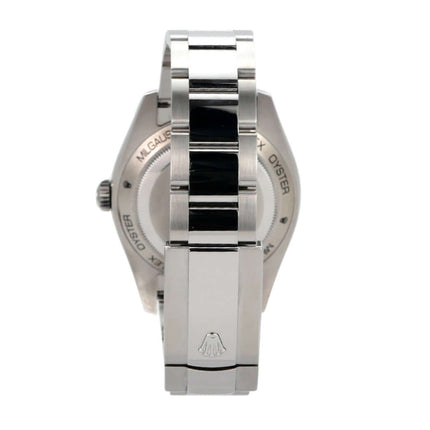 Rolex Oyster Perpetual Milgauss 116400GV Blue Edelstahl Gehäuse und Armband aus poliertem Edelstahl von hinten.