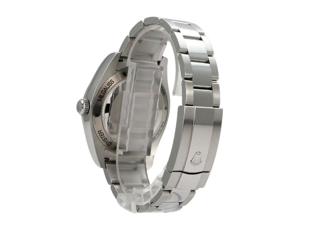 Seitenansicht der Rolex Oyster Perpetual Milgauss 116400GV, Edelstahlarmband mit Sicherheitsfaltschließe.