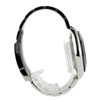 Seitenansicht der Rolex Daytona 116500LN, Edelstahl-Armband, Keramik-Lünette und polierte Oberfläche.