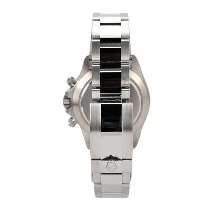 Seitenansicht der Rolex Daytona Edelstahl 116500LN mit poliertem und satiniertem Armband.