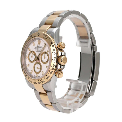 Rolex Daytona Edelstahl Gelbgold 116503 Weiss, seitliche Ansicht der Uhr mit Edelstahl- und Gelbgoldarmband, weißem Zifferblatt.