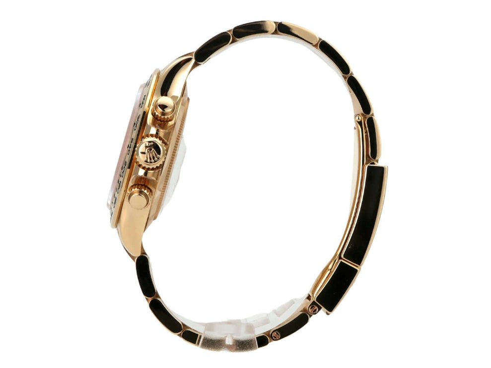 Rolex Cosmograph Daytona Gelbgold 116508 Schwarz seitliche Ansicht, 18 kt Gelbgold-Armband und schwarzes Zifferblatt.