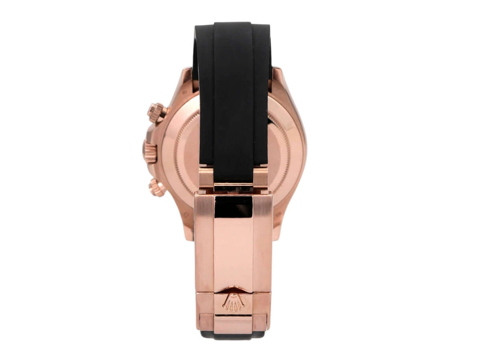 Rolex Daytona 116515LN Everose-Gold Oysterflex Choco Rückansicht mit schwarzem Oysterflex-Armband und Everose-Gold-Schließe