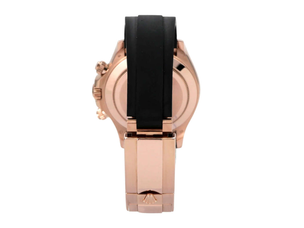 Rolex Daytona 116515LN Everose-Gold Oysterflex Choco Armband von hinten, schwarzes Oysterflex-Armband, Everose-Gold Gehäuse.