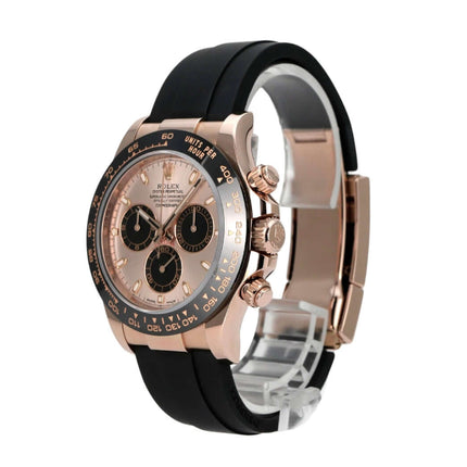 Rolex Daytona Everose-Gold 116515LN Sundust Oysterflex auf einem schwarzen Armband, 40 mm Gehäuse, Keramik Lünette.