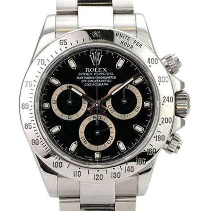 Rolex Daytona Edelstahl 116520 Schwarz auf Silberarmband mit schwarzem Zifferblatt und Chronographen.