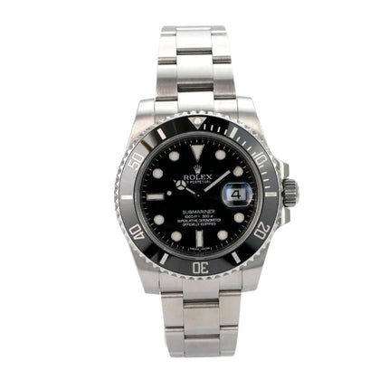 Rolex Submariner Date 116610LN mit schwarzem Zifferblatt und Edelstahlband, poliert und satiniert.
