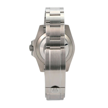 Rolex Submariner Date 116610LN seitliche Ansicht des Gehäuses und des Edelstahlbands von der Uhr.