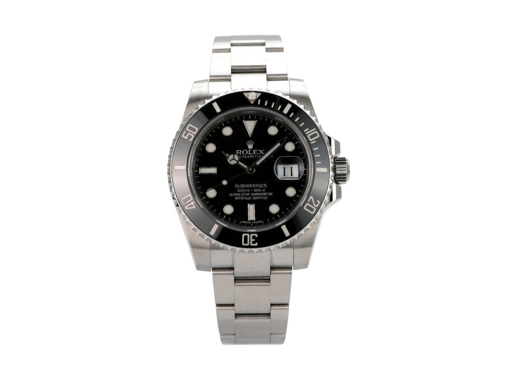 Rolex Submariner Date 116610LN mit Edelstahlgehäuse und schwarzem Zifferblatt.