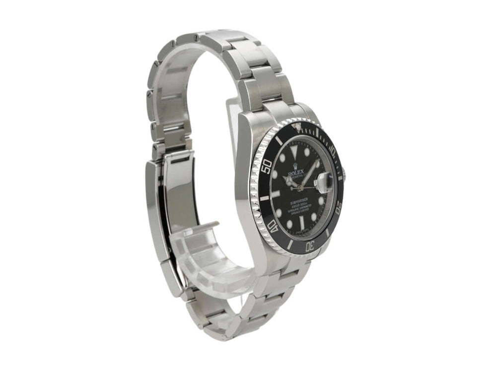 Rolex Submariner Date 116610LN mit Edelstahl-Gehäuse, schwarzem Zifferblatt und Keramiklünette, 40 mm Durchmesser.
