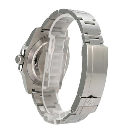 Rolex Submariner Date 116610LN Edelstahlgehäuse und -band in seitlicher Ansicht