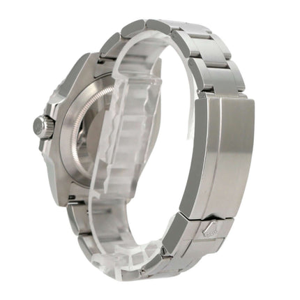 Rolex Submariner Date 116610LN aus Edelstahl, Seitenansicht mit Oyster-Band und Sicherheitsfaltschließe