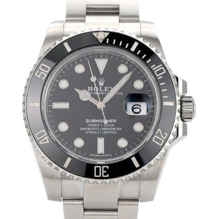 Rolex Submariner Date 116610LN Edelstahl mit schwarzem Zifferblatt, drehbarer Lünette und Oysterarmband.